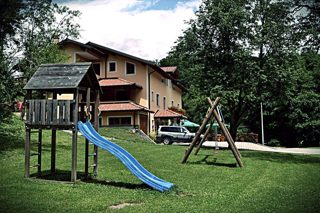 Farm Stay Peternelj Ilirska Bistrica Buitenkant foto